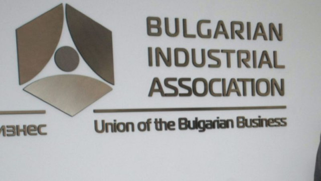 БСК: Бизнесът не е предлагал вдигане на ДДС, както заяви Сачева